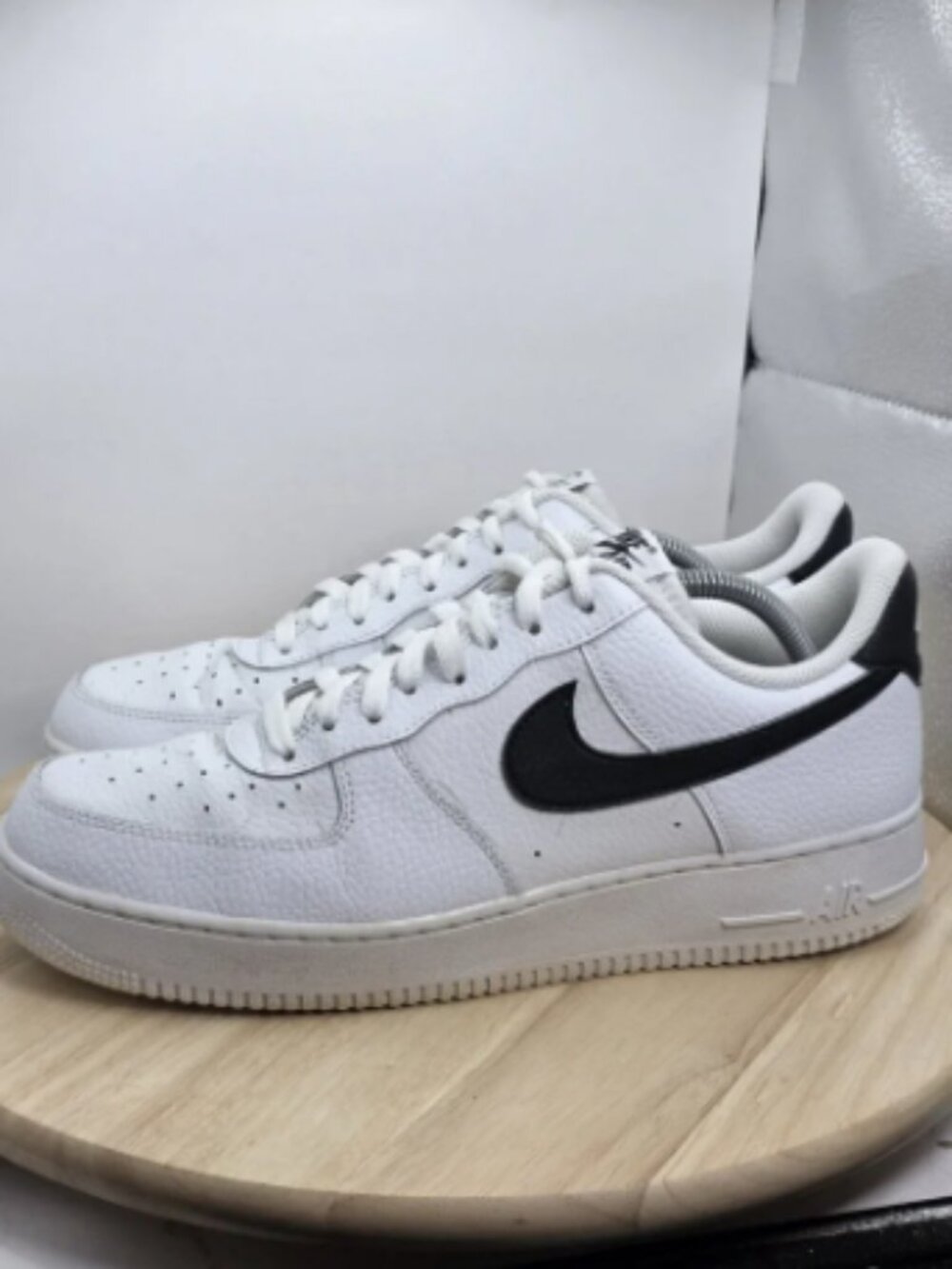 Mens Size 10.5- Nike Air Force 1 Low '07 White Black Pebbled Leather CT2302-100